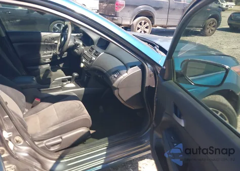 2010 Honda Accord 2.4 Lx from USA, damaged, VIN 1HGCP2F33AA071261